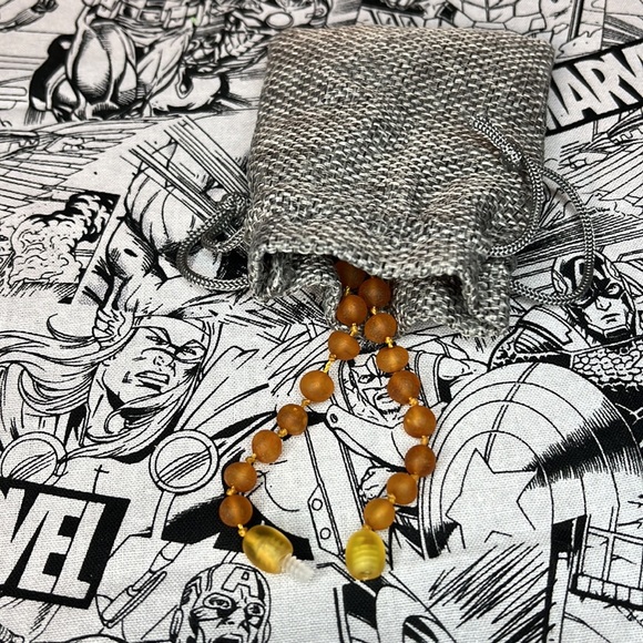 Raw amber necklace for teething babies - Picture 4 of 7